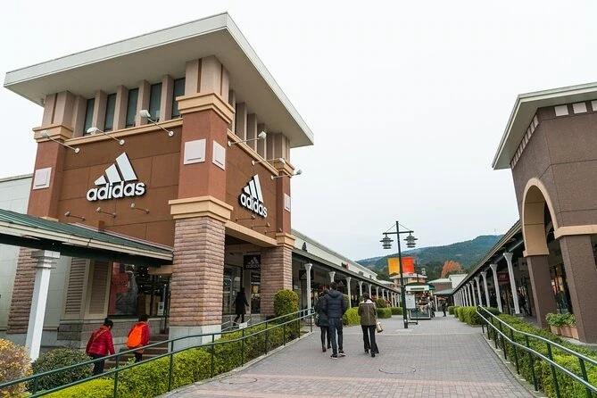 Tokyo-dan Fuji və Hakone Özəl Günlük Turu — Kawaguchiko Gölü, Foto Dayanacaqları, Onsen və Gotemba Premium Outlets | Marşrutunu Özün Seç, Tokyo — tur fotosu 2